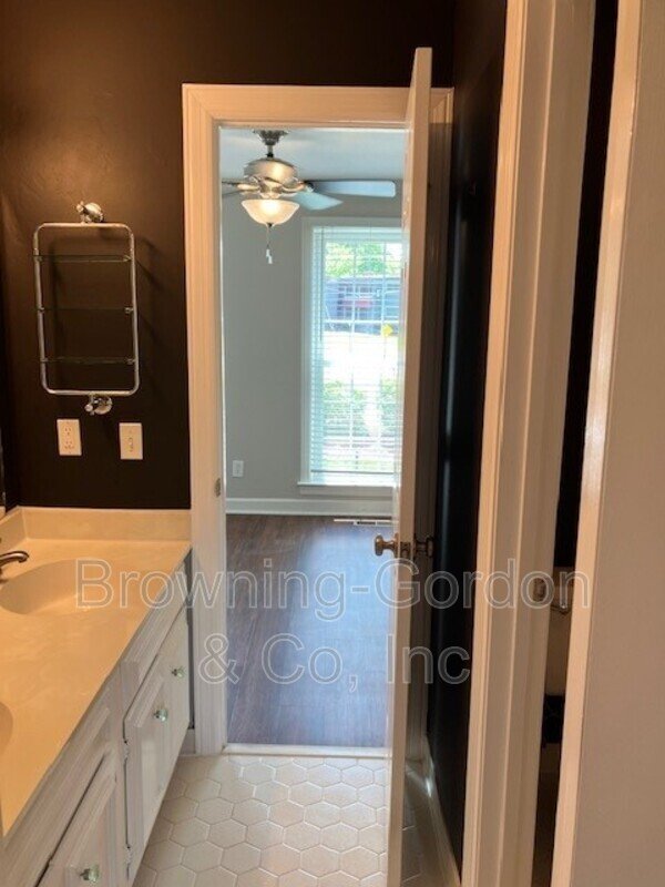 Location, location, location! Great 2 bedroom townhome located in the West End area! property image